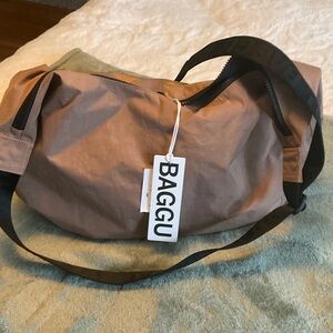 BAGGU Tan crossbody NWT